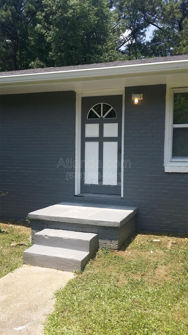 3728 Loren Dr in Decatur, GA - Building Photo - Building Photo