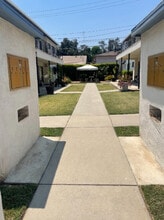 521 N Marguerita Ave in Alhambra, CA - Foto de edificio - Building Photo