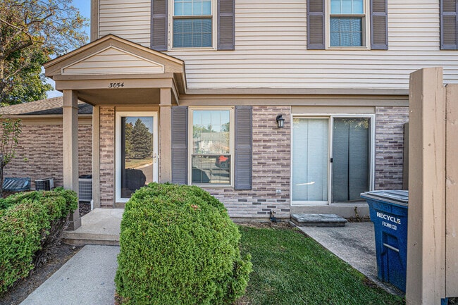 property at 3054 Forest Creek Ct