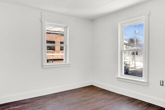 110 E Market St in Williamstown, PA - Building Photo - Building Photo