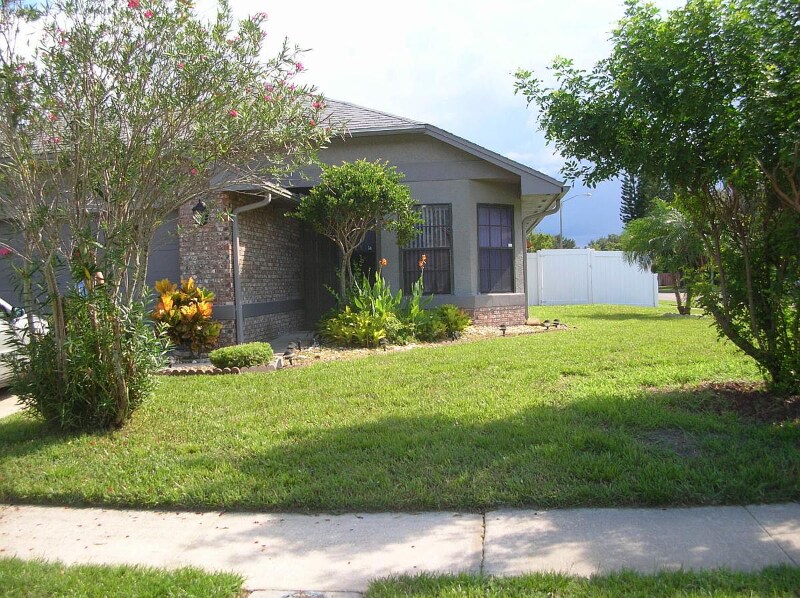 10602 Whitestone Ct in Orlando, FL - Building Photo