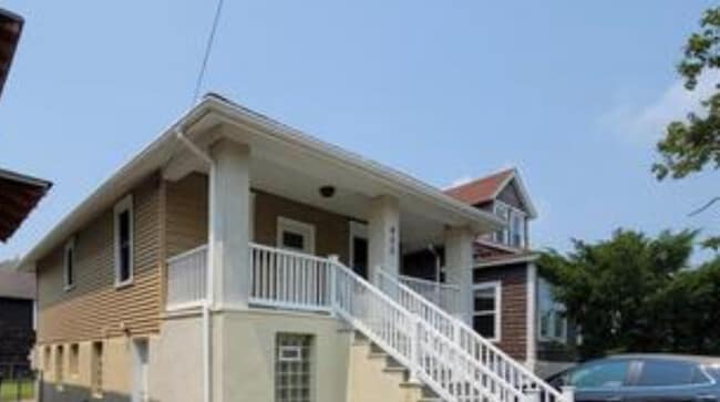 property at 450 N Connecticut Ave