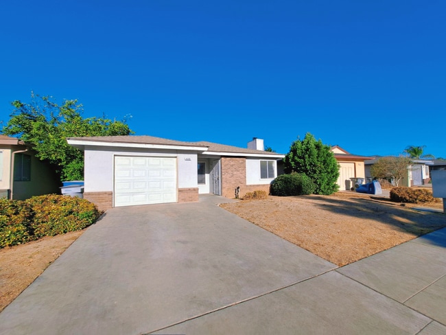 4350 N Ellendale Ave in Fresno, CA - Foto de edificio - Building Photo
