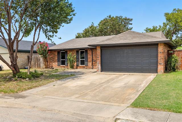 2307 Montclair Dr in Carrollton, TX - Building Photo - Building Photo