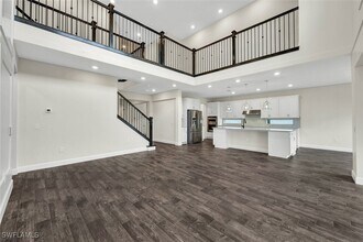 19176 Elston Wy in Estero, FL - Foto de edificio - Building Photo