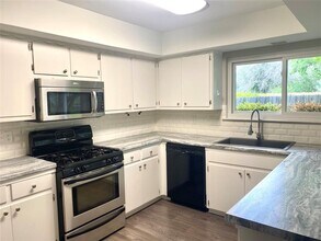 11505 Windermere Meadows in Austin, TX - Building Photo - Building Photo