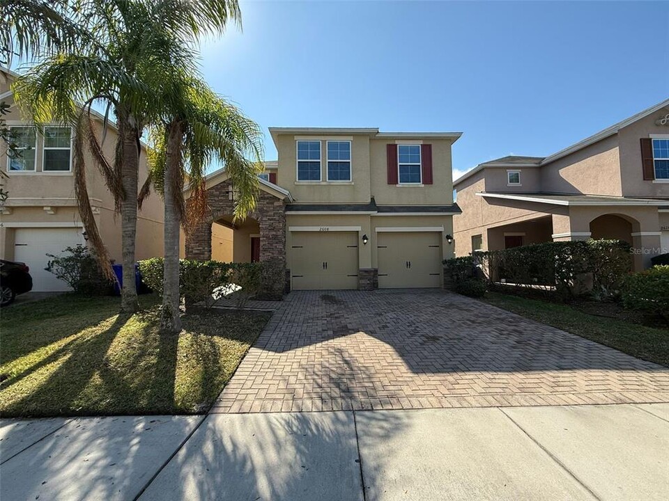 2608 San Simeon Way in Kissimmee, FL - Building Photo