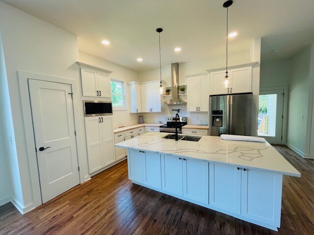 property at 851 Dill Ave SW
