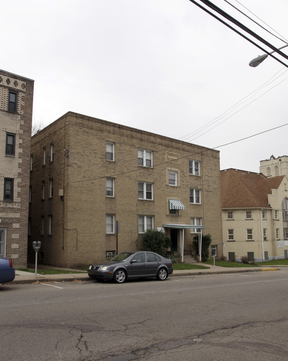 1625 Potomac Ave in Pittsburgh, PA - Foto de edificio