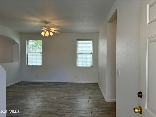 1750 W Union Hills Dr in Phoenix, AZ - Foto de edificio - Building Photo