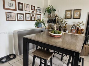 5050 NW 7th St in Miami, FL - Building Photo - Building Photo