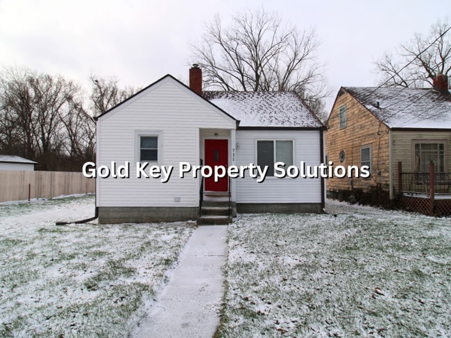 property at 711 W 24th St