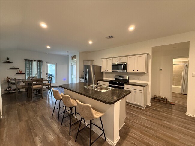 property at 5607 Redstone Gardens Dr