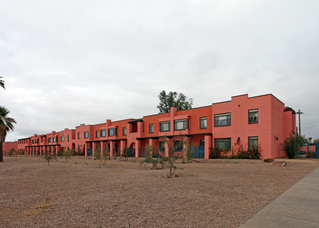 Casitas on East Broadway in Tucson, AZ - Building Photo - Building Photo