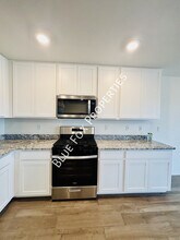 6563 W Camino Pizarro in Tucson, AZ - Building Photo - Building Photo