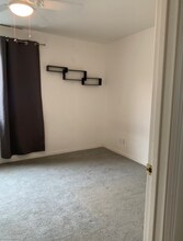 1524 Kenneth St in Seaside, CA - Foto de edificio - Building Photo