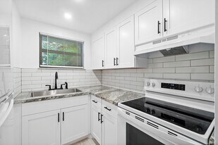 626 N Federal Hwy in Lake Worth Beach, FL - Building Photo