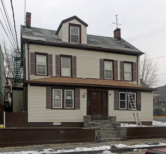 30 S Bleeker St in Mount Vernon, NY - Building Photo - Building Photo