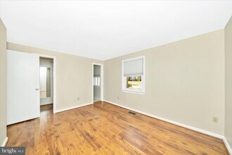 106 Lamont Ln in Gaithersburg, MD - Building Photo - Building Photo