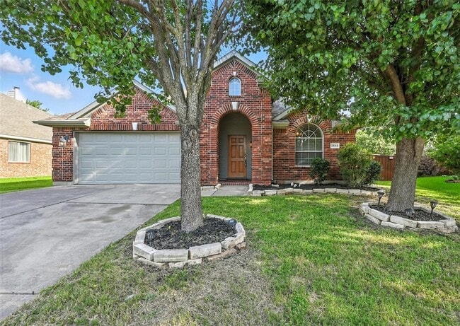 2804 Barco in Grand Prairie, TX - Foto de edificio - Building Photo