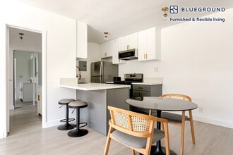 4444 Hazeltine Ave in Los Angeles, CA - Building Photo - Building Photo