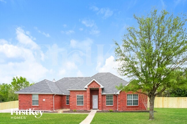 225 Grant Dr in Royse City, TX - Foto de edificio - Building Photo