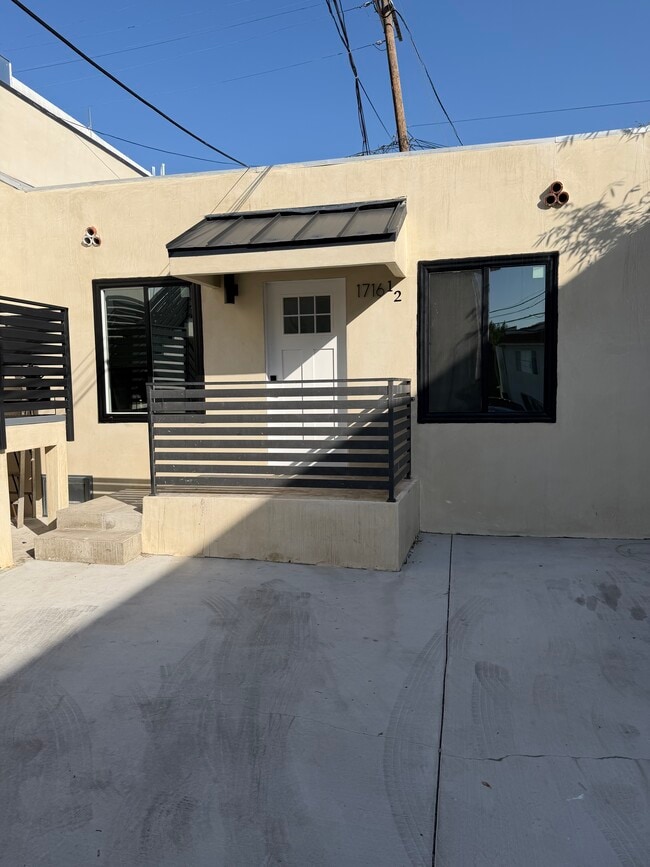 1716 N Alexandria Ave in Los Angeles, CA - Building Photo - Building Photo