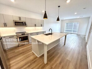 2704 Clifton Ave in Nashville, TN - Building Photo - Building Photo