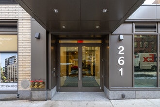 280 8th Ave in New York, NY - Building Photo - Building Photo