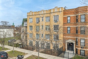 4114 W Washington Blvd Chicago, IL 60624 in Chicago, IL - Building Photo