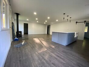 69903 Ridling Rd in North Bend, OR - Foto de edificio - Building Photo