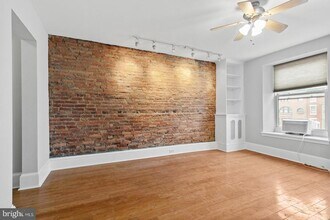 1320 S Broad St in Philadelphia, PA - Building Photo - Building Photo