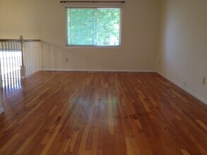 7058 Manderlay Dr in Florence, KY - Building Photo - Building Photo