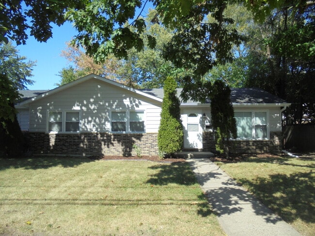 property at 1808 W Ridgeland Ave