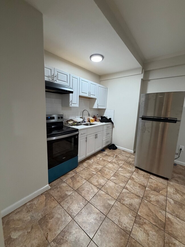 150 S Harrison St, Unit 4G