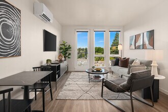 The Hemlock in Seattle, WA - Building Photo - Building Photo