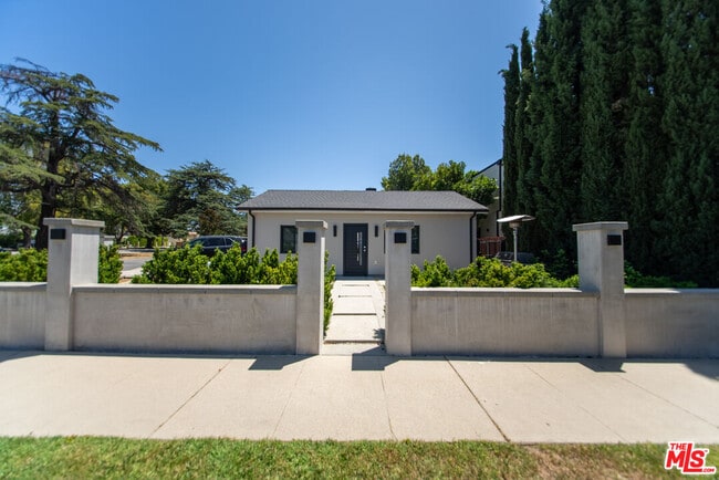 property at 5346 Buffalo Ave