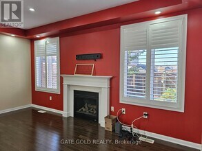 4 Mercedes Rd in Brampton, ON - Building Photo - Building Photo