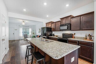 790 Bradburn Village Way in Antioch, TN - Building Photo - Building Photo
