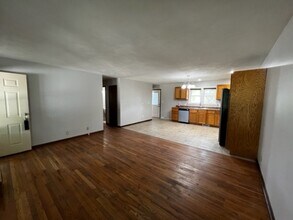 4442 Rushmore Dr NE in Cedar Rapids, IA - Building Photo - Building Photo