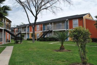 The Palms at Cypress Station in Houston, TX - Building Photo - Building Photo