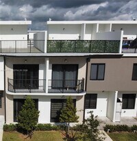 14569 SW 261 St Ter in Princeton, FL - Building Photo