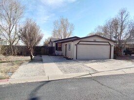 4821 E Lowell Dr in Flagstaff, AZ - Building Photo