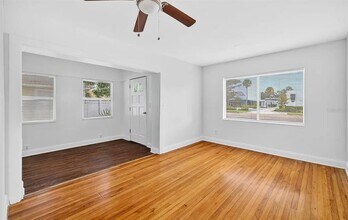 5517 Gulfport Blvd S in Gulfport, FL - Building Photo - Building Photo