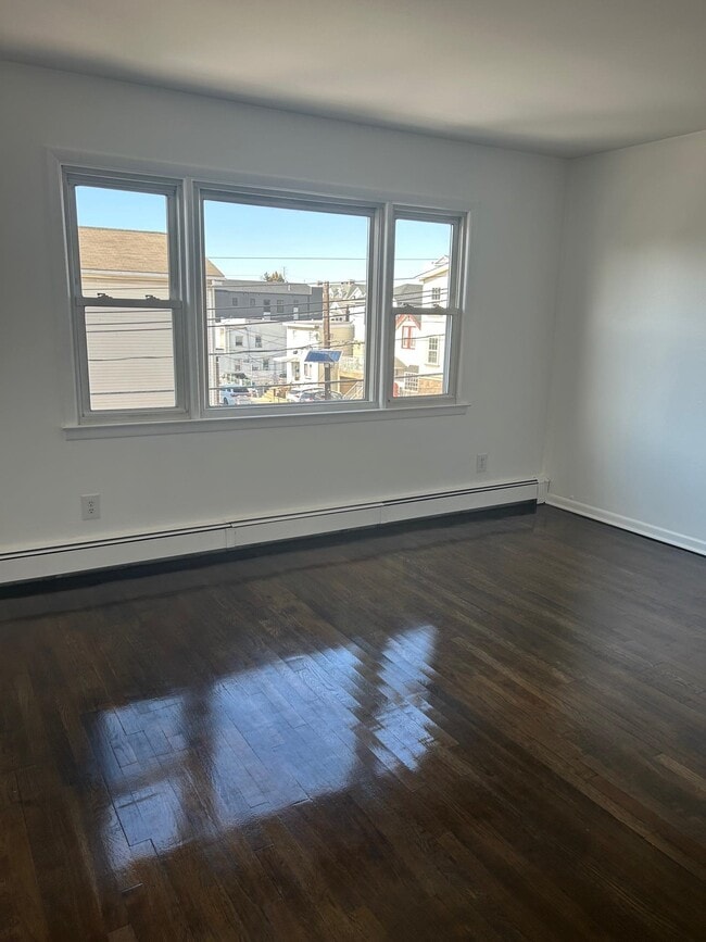 4608 Grand Ave in North Bergen, NJ - Building Photo - Building Photo