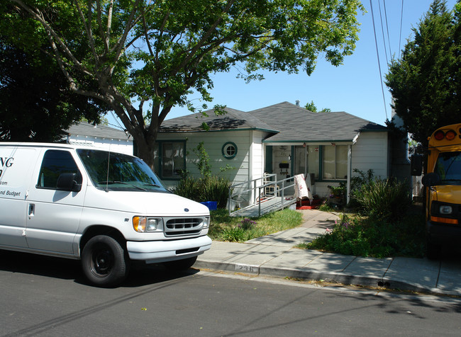 236 N Grant St in San Mateo, CA - Building Photo - Building Photo