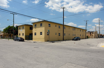 1558 NW 1st Ave in Miami, FL - Building Photo - Building Photo