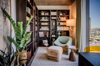 Sol Modern in Phoenix, AZ - Building Photo - Building Photo