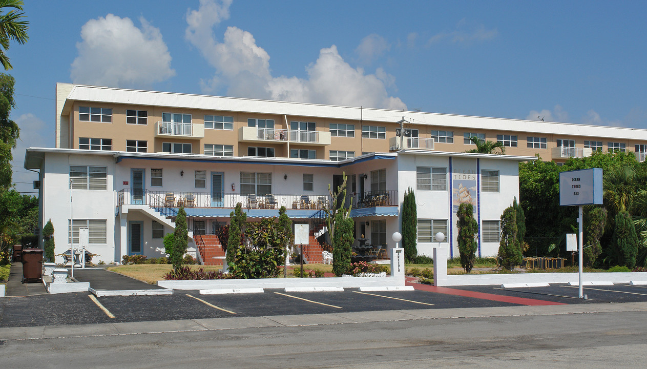 Ocean Tides in Fort Lauderdale, FL - Foto de edificio