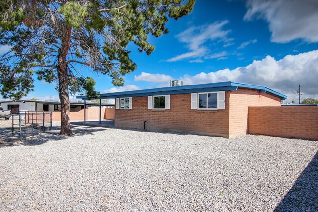 7261 S Teri Pl in Tucson, AZ - Building Photo - Building Photo
